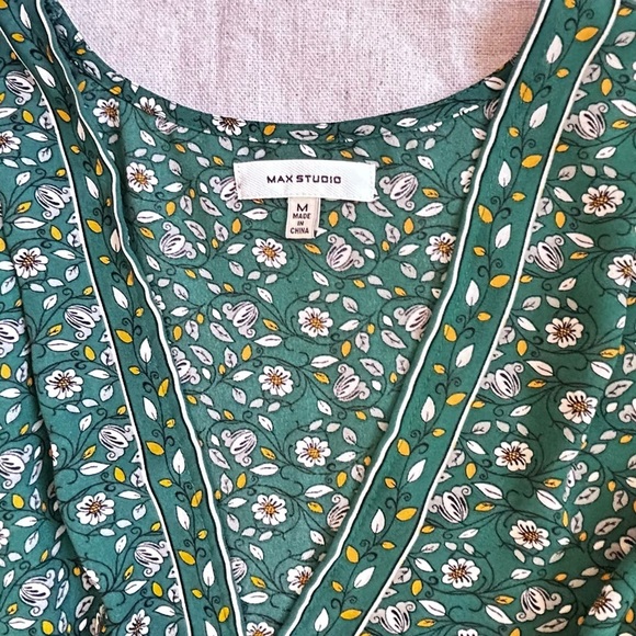 Max Studio Green Ditsy Floral Midi Dress Size Medium - Picture 3 of 13